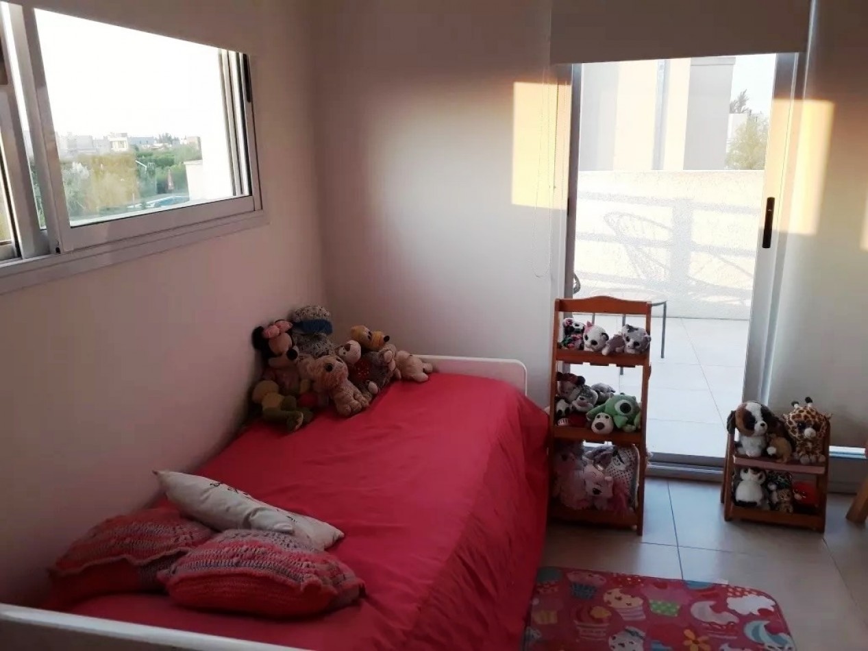 EXCELENTE PROPIEDAD, BARRIO SAN GABRIEL, VILLANUEVA