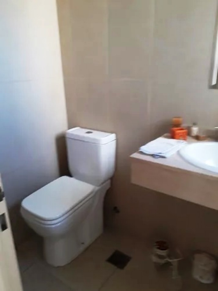 EXCELENTE PROPIEDAD, BARRIO SAN GABRIEL, VILLANUEVA