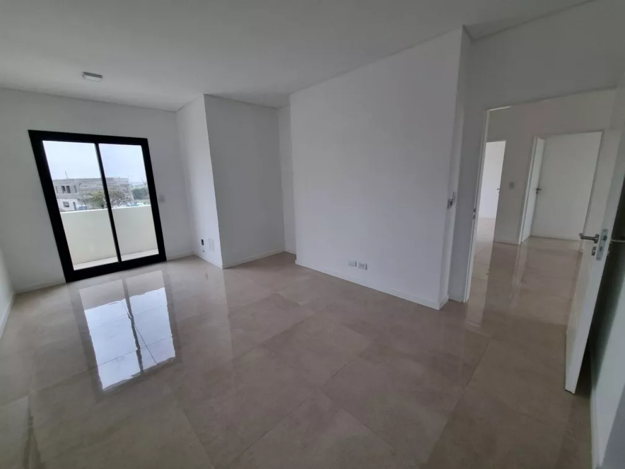 EXCELENTE CASA 256MTS, EN PUERTOS - ARAUCARIAS