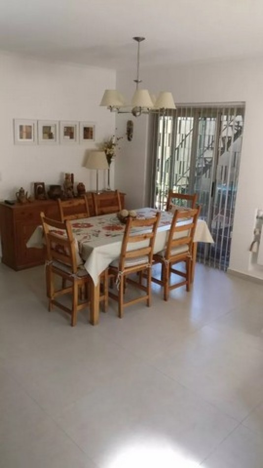 Duplex, Beccar, San Isidro Excelente Estado 4 Amb, Garage