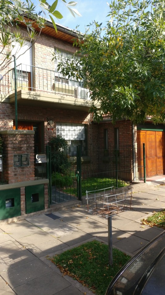 Duplex, Beccar, San Isidro Excelente Estado 4 Amb, Garage