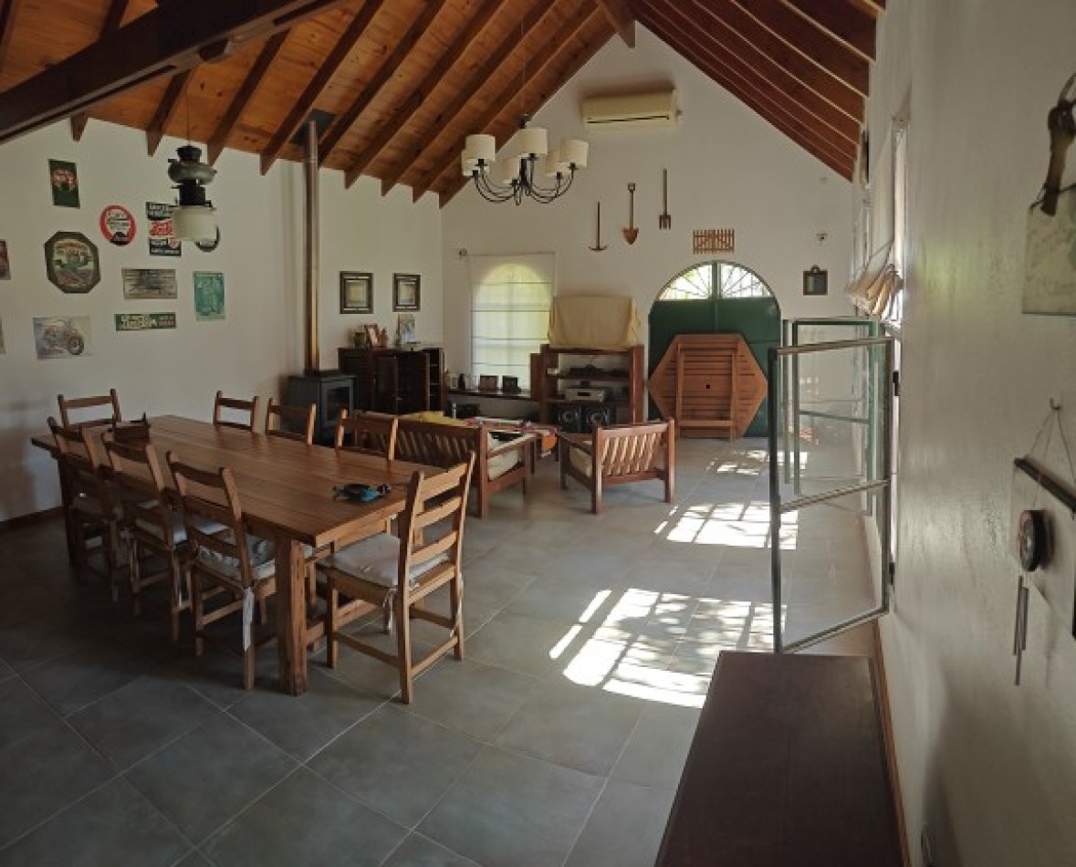 EXCELENTE QUINTA SOBRE 2217MTS EN BARRIO PARQUE IRIZAR - PILAR 