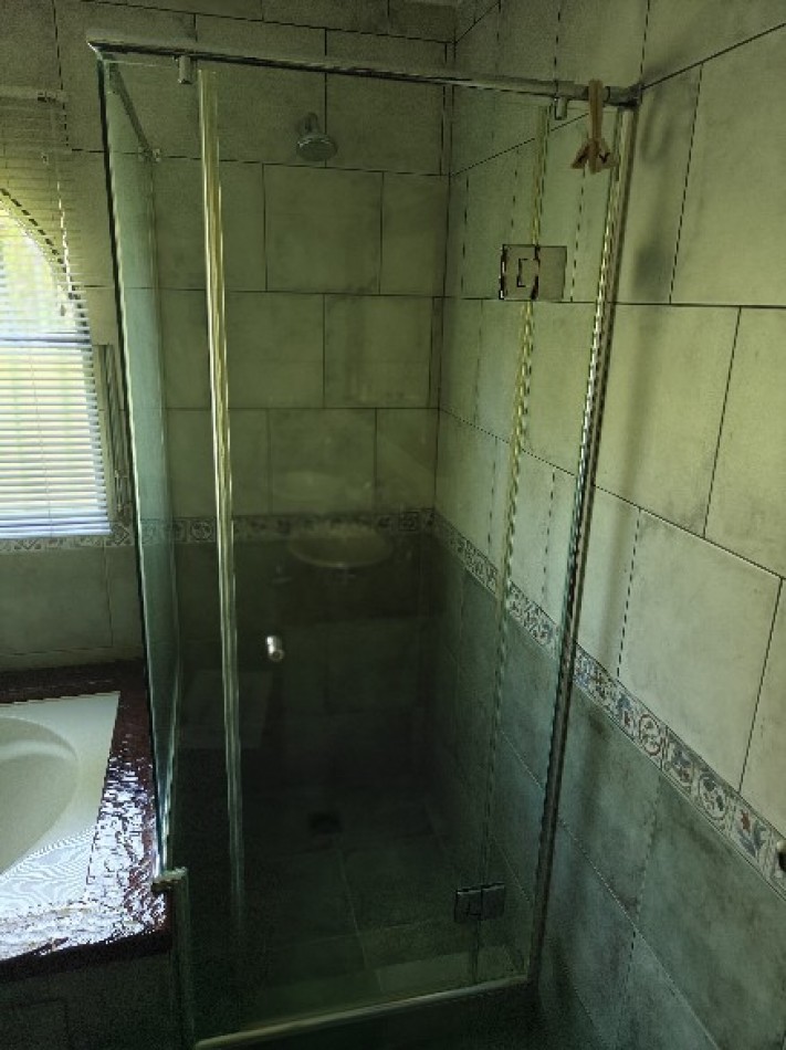 EXCELENTE QUINTA SOBRE 2217MTS EN BARRIO PARQUE IRIZAR - PILAR 