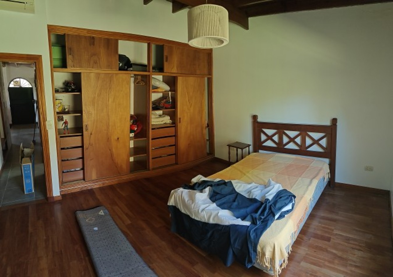 EXCELENTE QUINTA SOBRE 2217MTS EN BARRIO PARQUE IRIZAR - PILAR 