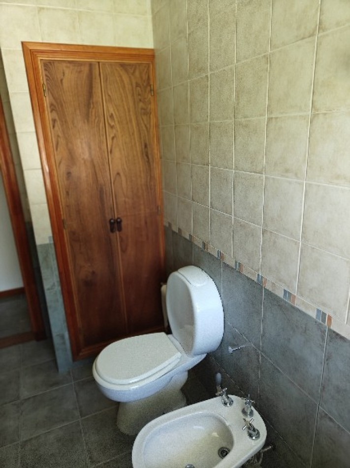 EXCELENTE QUINTA SOBRE 2217MTS EN BARRIO PARQUE IRIZAR - PILAR 