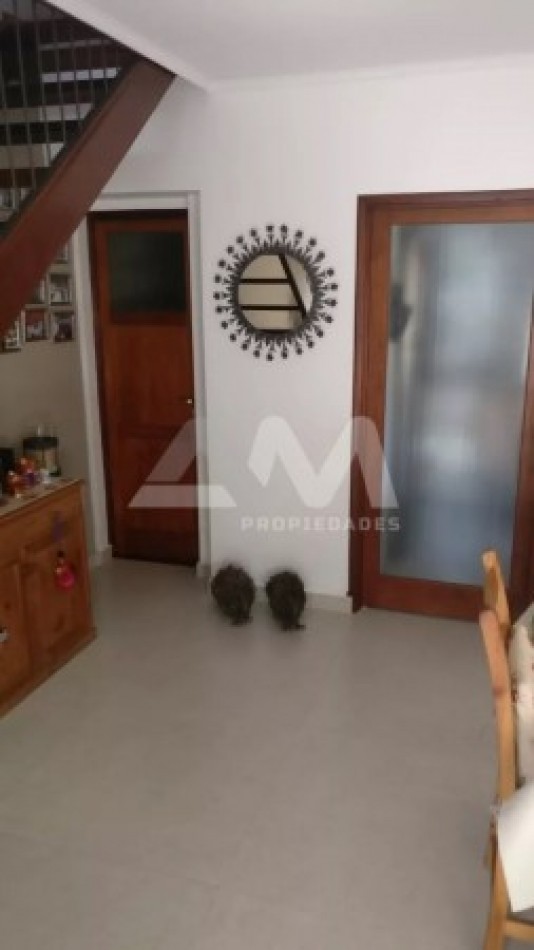 CASA Tipo Duplex, Beccar, San Isidro Excelente Estado 4 Amb, Garage