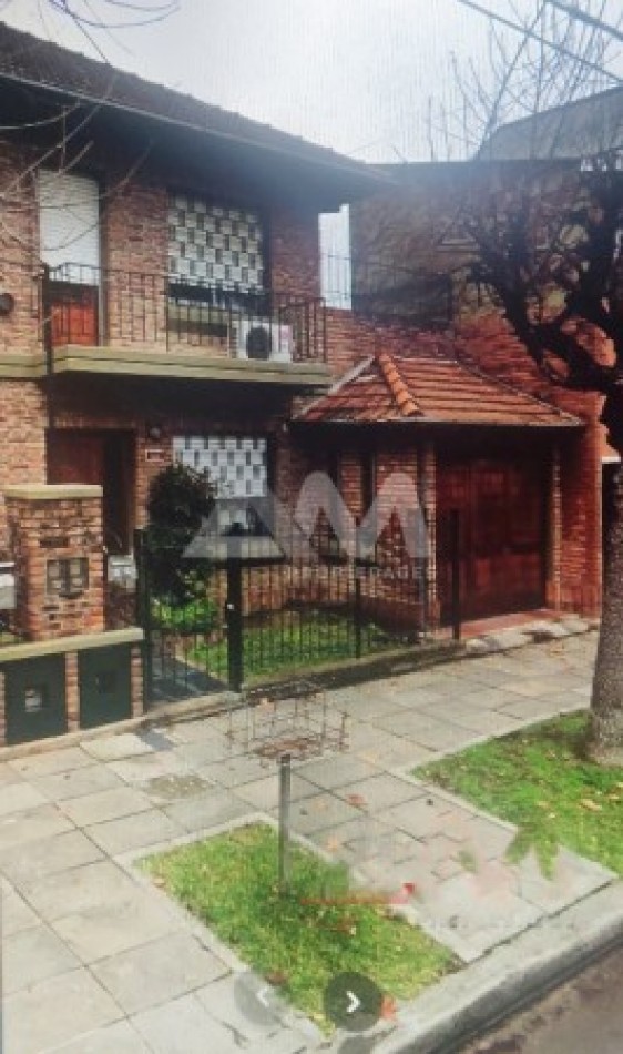 CASA Tipo Duplex, Beccar, San Isidro Excelente Estado 4 Amb, Garage